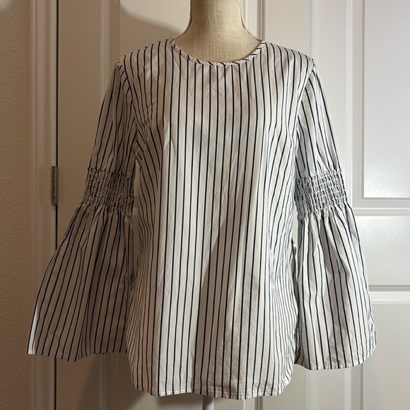 Michael Kors White/Blue Striped Tunic Blouse Size Medium - Picture 1 of 9